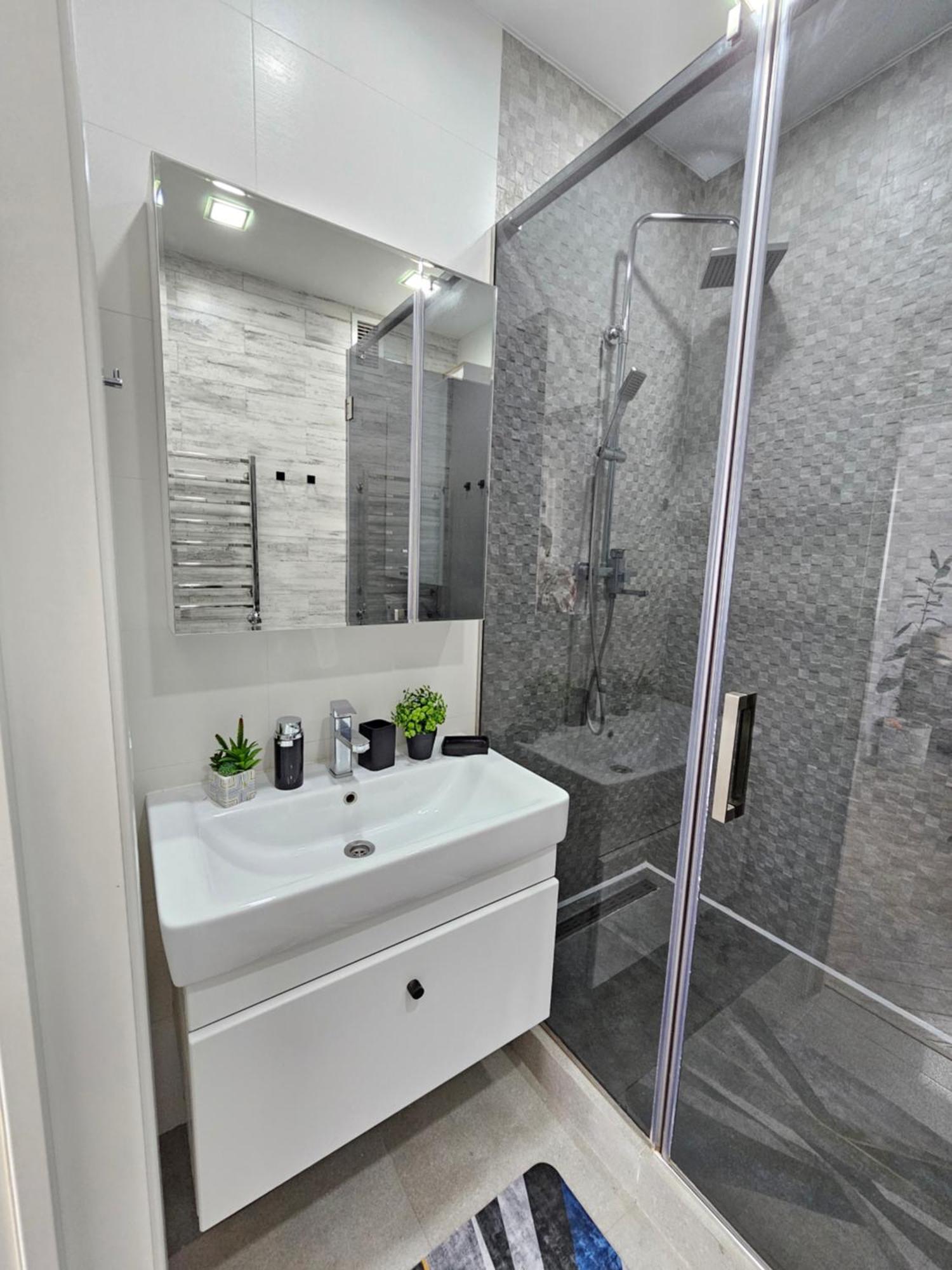 3 Room Gagarin Park Residential Complex Near Mega Shopping Mall Alma-Ata Buitenkant foto